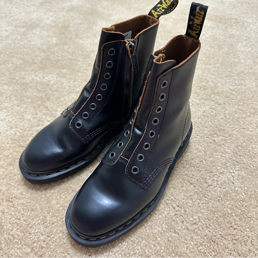 Dr. Martens 1460 Laceless Martin boots Couple Style Black 24555001